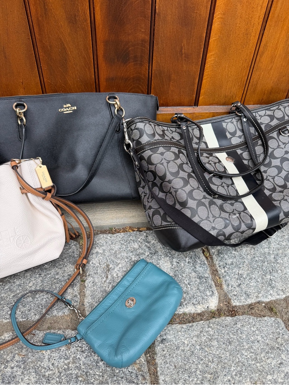 🫐✨ COACH Y2K Bundle of 8 - Leather Totes, Wristlets - NWT Andy Tote ✨🫐 - Picture 3 of 16